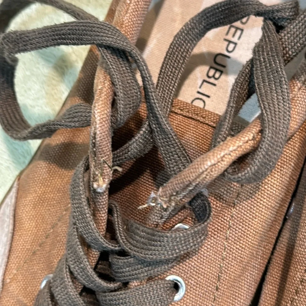 Banana Republic Men’s Brown Lace Up Canvas Boat Shoe Size 9.5